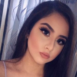 Meet your Posher, Alexia